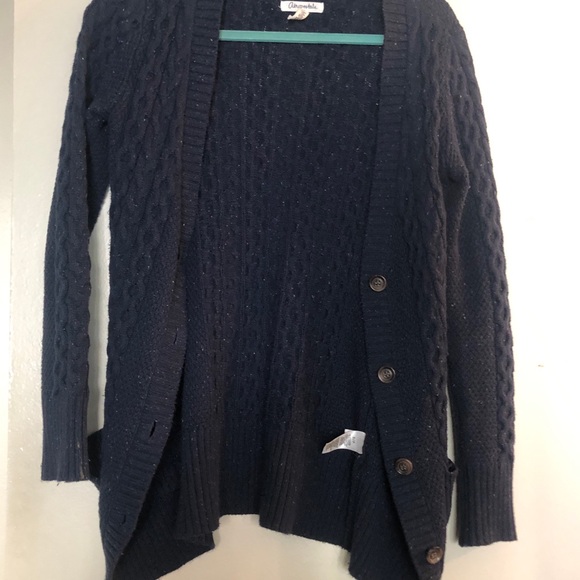 Sweater - Picture 4 of 4